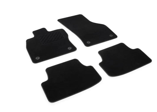 Covorase textile "Plus" pentru VW, set complet 4 piese, negru, sistem de prindere cu buton - Volkswagen Shop